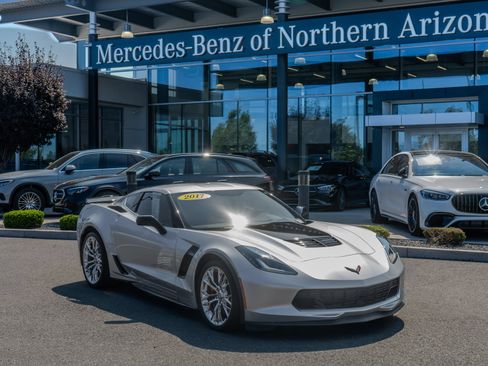 Used 2017 Chevrolet Corvette Z06 w/ Battery Protection Package RWD image 1