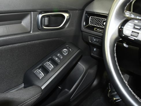 Certified 2025 Honda Civic Sport image 31