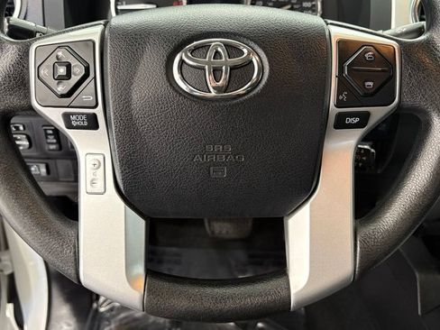 Used 2016 Toyota Tundra SR5 w/ SR5 Upgrade Package AWD/4WD image 33