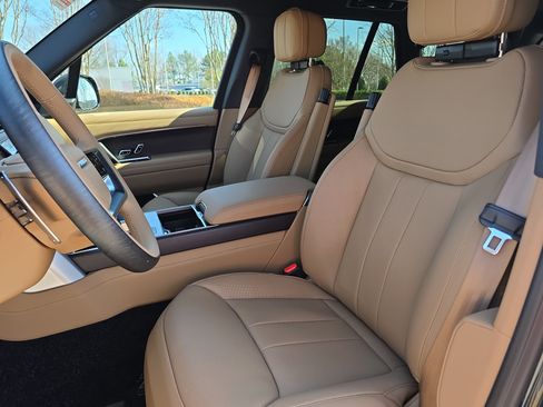 New 2026 Land Rover Range Rover SE image 15