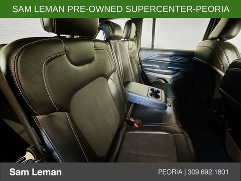 Used 2023 Jeep Grand Cherokee Altitude AWD/4WD image 25