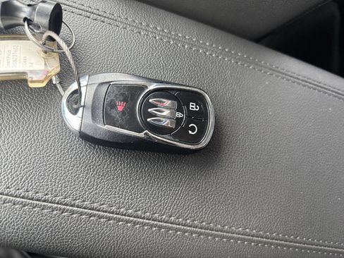 Used 2025 Buick Encore GX Preferred FWD image 21