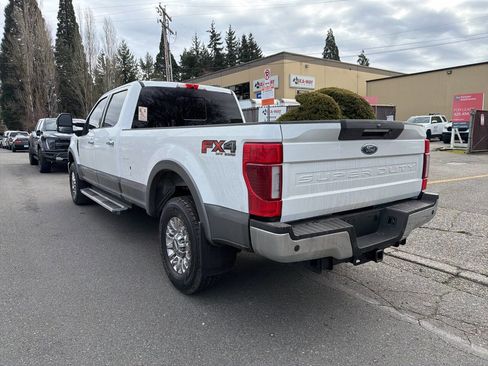 Used 2022 Ford F250 Lariat w/ Lariat Ultimate Package image 3