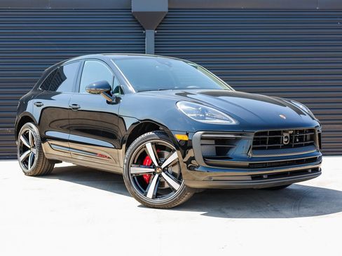 Certified 2026 Porsche Macan S AWD/4WD image 9