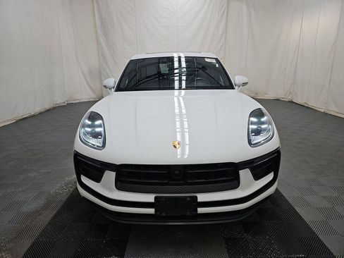 Used 2023 Porsche Macan AWD/4WD image 2