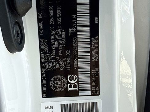 Used 2024 Toyota Sienna XSE FWD image 29