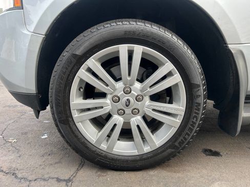 Used 2011 Land Rover Range Rover HSE LUX image 27