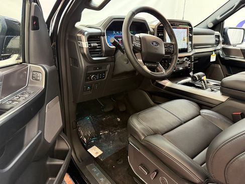 New 2025 Ford F150 Platinum w/ FX4 Off-Road Package image 9