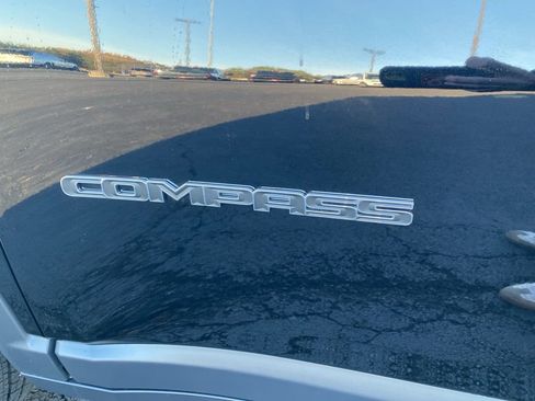 New 2026 Jeep Compass Latitude image 42