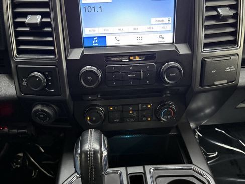Used 2018 Ford F150 XLT w/ Equipment Group 302A Luxury AWD/4WD image 28
