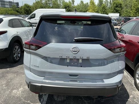 Used 2026 Nissan Rogue SV FWD image 7