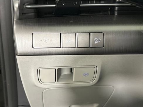 Certified 2024 Hyundai Kona SEL w/ Convenience Package image 19