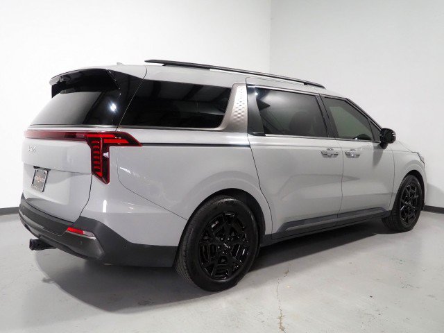 Used 2025 Kia Carnival SX Prestige FWD image 6