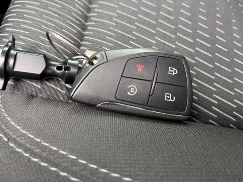 Used 2025 Chevrolet Equinox LT FWD image 21