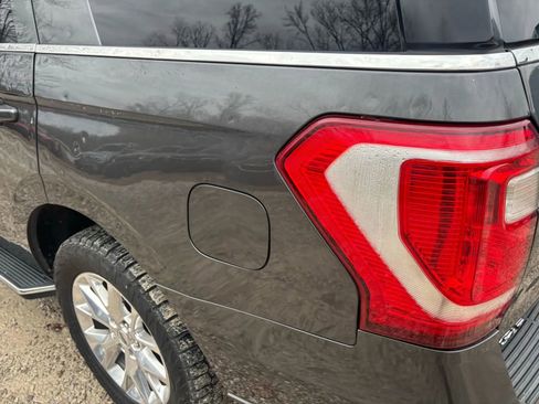 Used 2021 Ford Expedition XLT image 22