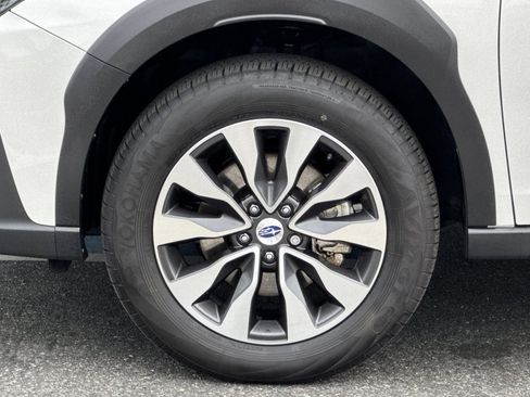 Certified 2025 Subaru Outback Limited image 30