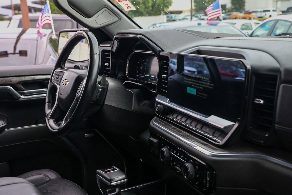 Used 2023 Chevrolet Silverado 1500 LTZ AWD/4WD image 21