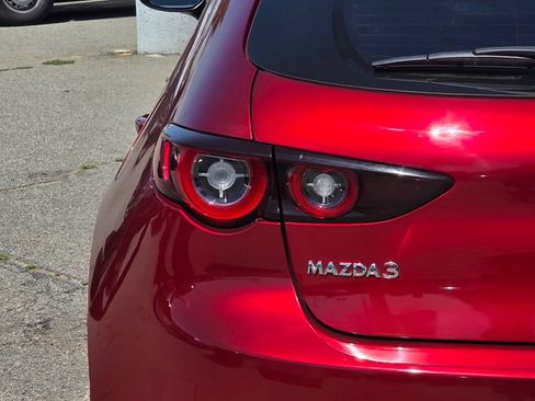 Used 2024 MAZDA MAZDA3 s FWD image 8