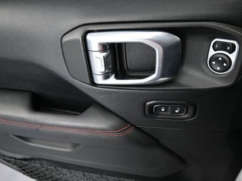 Used 2018 Jeep Wrangler Unlimited Rubicon image 38