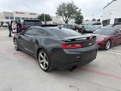 Used 2017 Chevrolet Camaro SS RWD image 3