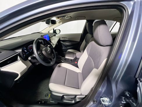 Used 2025 Toyota Corolla LE image 14