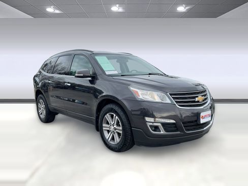 Certified 2017 Chevrolet Traverse LT image 7