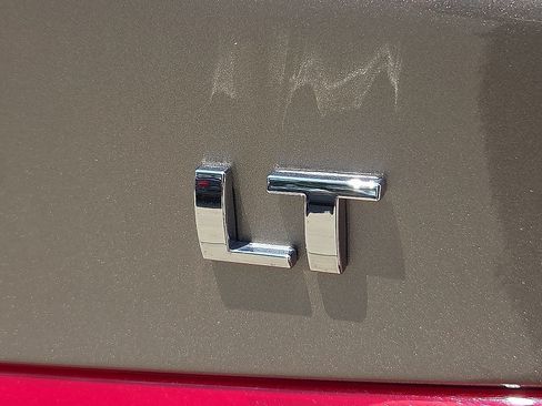 Used 2024 Chevrolet Malibu LT FWD image 9