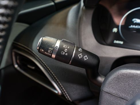 Used 2018 Jaguar F-PACE S AWD/4WD image 31