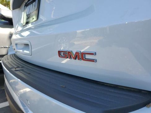 New 2026 GMC Yukon XL Denali w/ Sun & Power Step Package AWD/4WD image 7