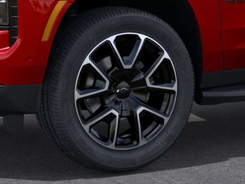 New 2026 Chevrolet Suburban RST w/ Comfort Package AWD/4WD image 9