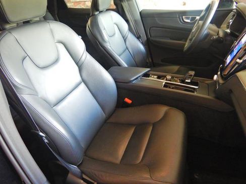 Used 2024 Volvo XC60 B5 Core w/ Protection Package Premier image 14