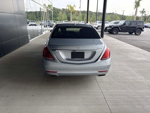 Used 2017 Mercedes-Benz S 550 4MATIC Sedan image 4