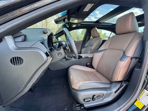 Certified 2023 Lexus ES 350 w/ Premium Package image 19