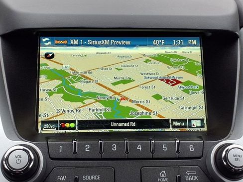 Used 2017 Chevrolet Equinox Premier image 9