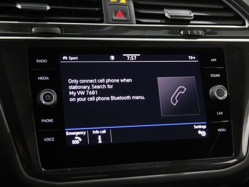 Used 2023 Volkswagen Tiguan SE R-Line image 11