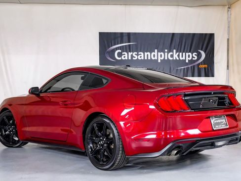 Used 2019 Ford Mustang Coupe w/ Black Accent Package RWD image 10