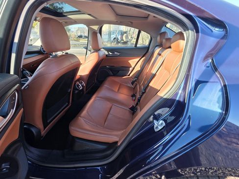 Used 2017 Alfa Romeo Giulia AWD image 16