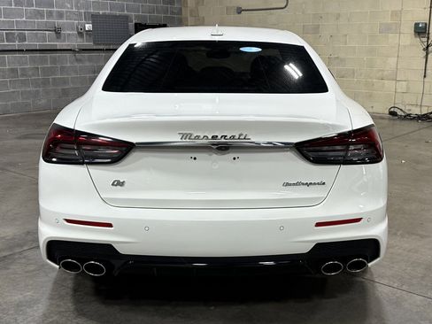 Used 2022 Maserati Quattroporte Modena Q4 image 7