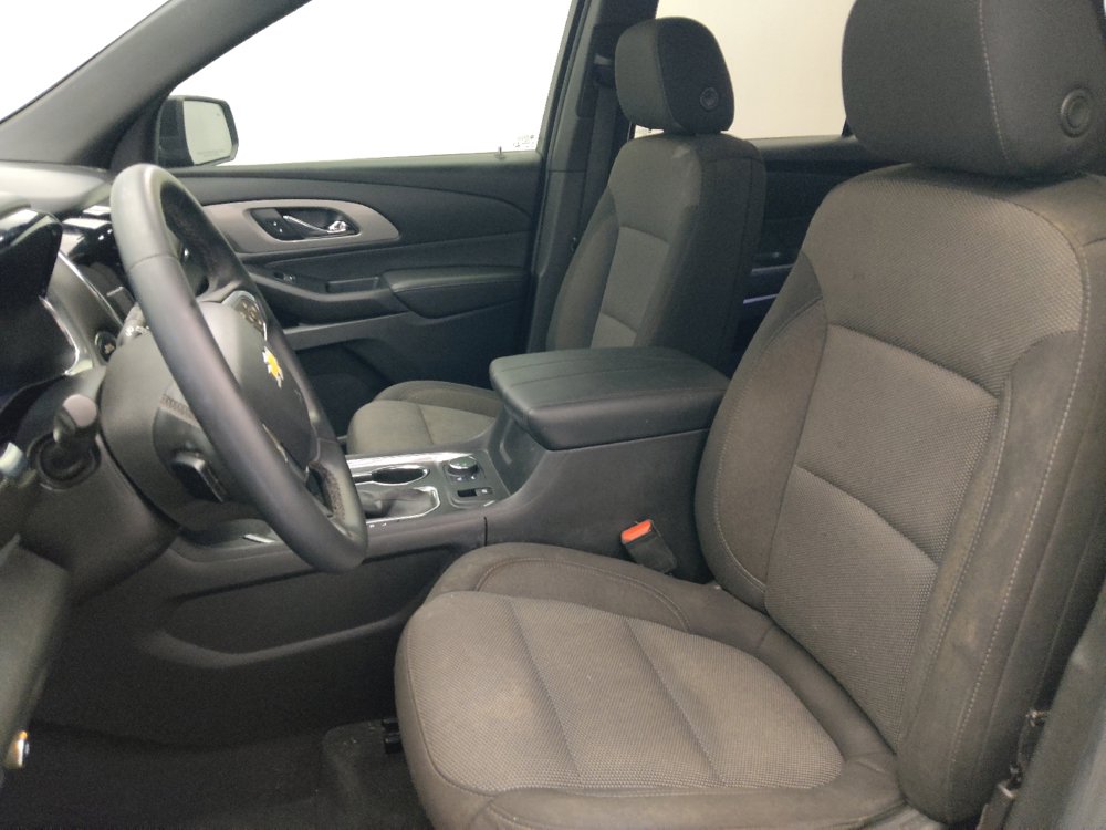 Used 2023 Chevrolet Traverse LT FWD image 17