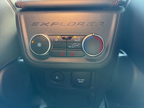 Used 2025 Ford Explorer ST-Line w/ Premium Package RWD image 7