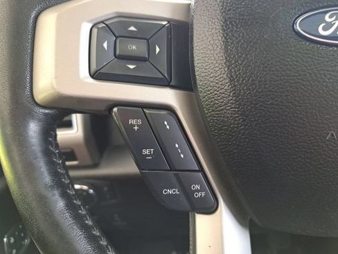 Used 2018 Ford F150 Lariat w/ Equipment Group 502A Luxury AWD/4WD image 21