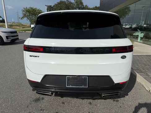 Used 2023 Land Rover Range Rover Sport SE AWD/4WD image 4
