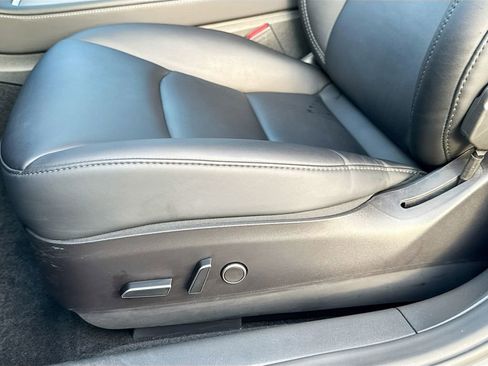 Used 2023 Tesla Model 3 Standard Range image 23