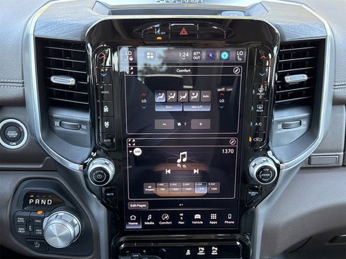 Used 2025 RAM 1500 Laramie image 26