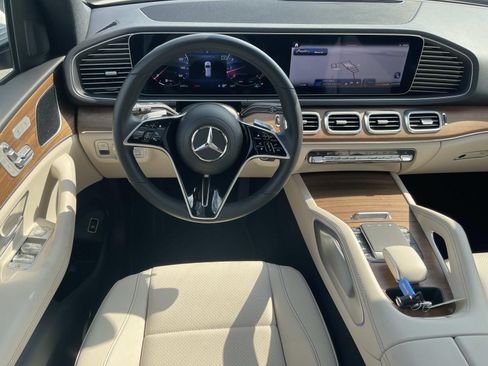 Certified 2025 Mercedes-Benz GLE 450 4MATIC image 14