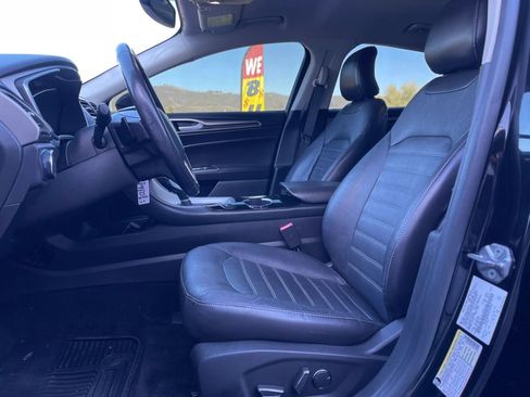 Used 2016 Ford Fusion SE w/ Equipment Group 202A FWD image 15