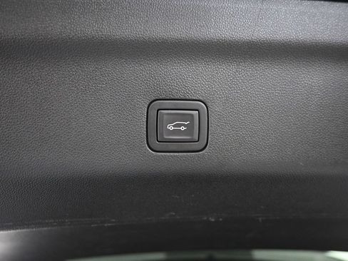 Used 2024 Chevrolet Tahoe LT AWD/4WD image 14