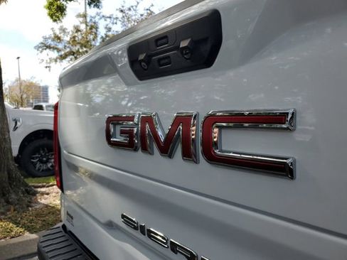 Used 2023 GMC Sierra 1500 AT4X image 6