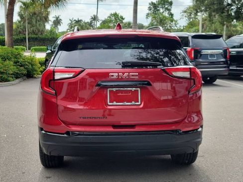 Certified 2023 GMC Terrain SLE w/ Driver Convenience Package FWD image 4