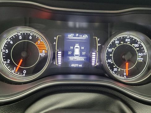 Used 2021 Jeep Cherokee Latitude Lux image 23